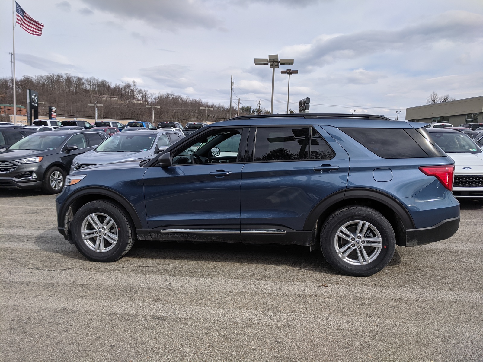 New 2020 Ford Explorer XLT in Blue Metallic | Greensburg, PA | #F82418