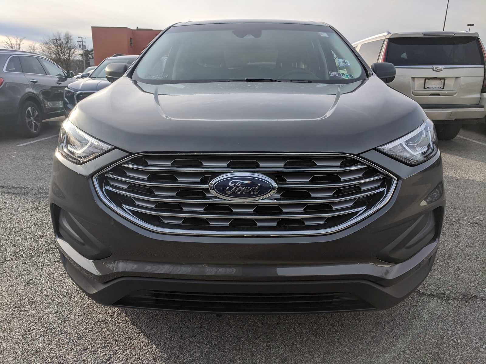 New 2020 Ford Edge SE in Magnetic Metallic | Greensburg, PA | #F03240
