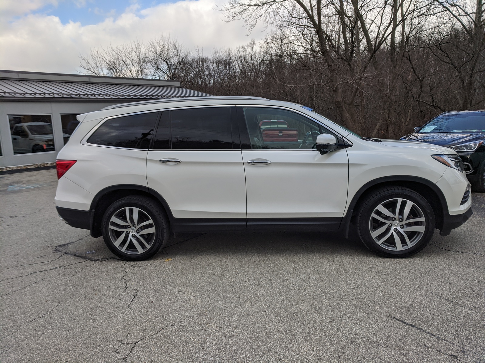 Certified Pre-Owned 2017 Honda Pilot Touring in White Diamond Pearl ...